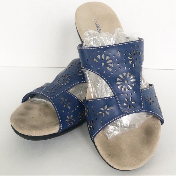 Croft and Barrow Faux Leather Strappy Slip-on Sandals with Cut Outs Cushioned - Picture 2 of 7